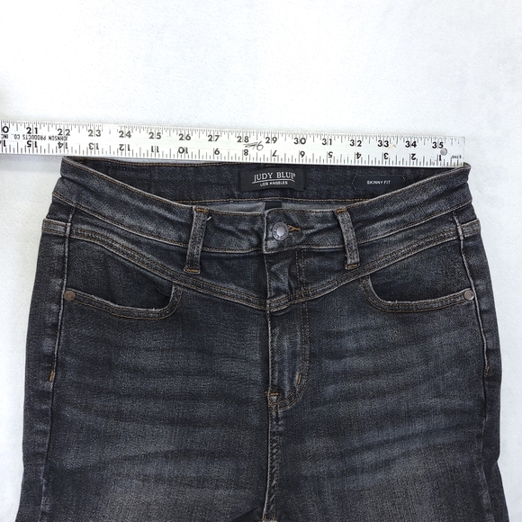Judy Blue Skinny Faded Black Jeans Jb88287 Size 11/30 28x27
Waist 15”. - Picture 8 of 10